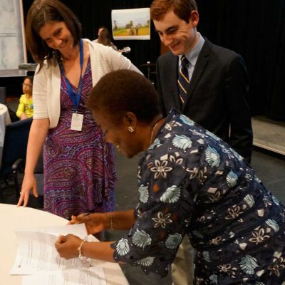 Signing of the Memorandum of Understanding between Aumazo and Barrie